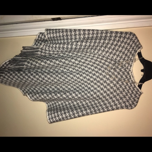 Poncho - Picture 1 of 1